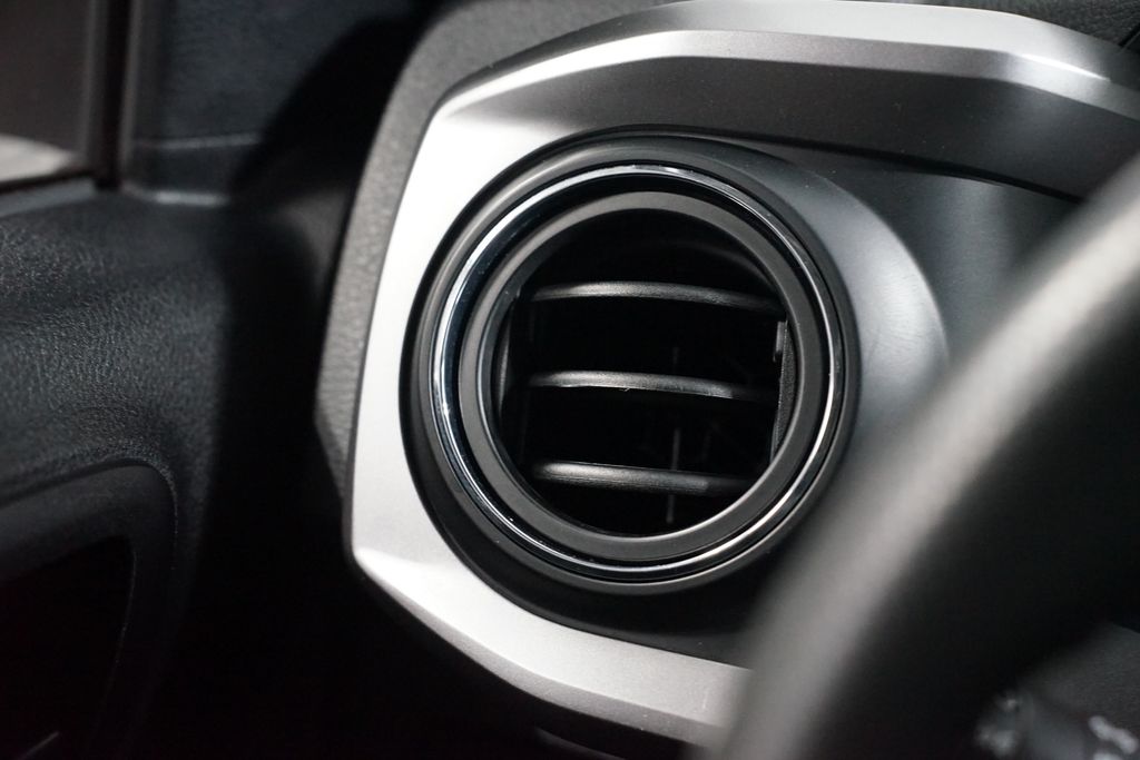 Thumbnail: 2023 Toyota Tacoma - 23