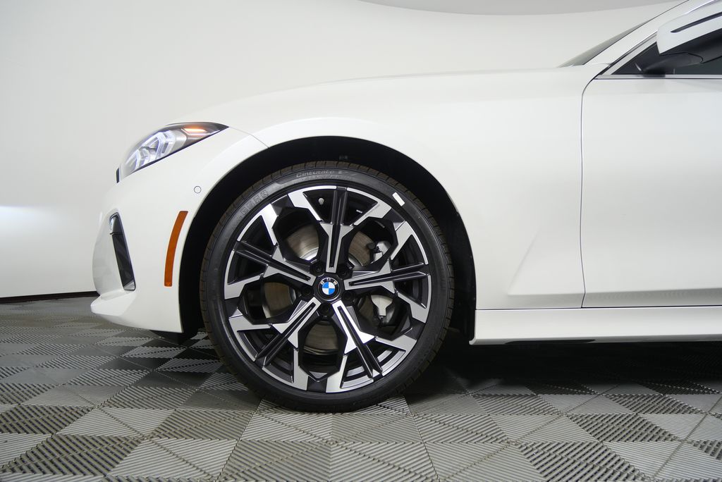 Thumbnail: 2025 BMW 3 Series - 7