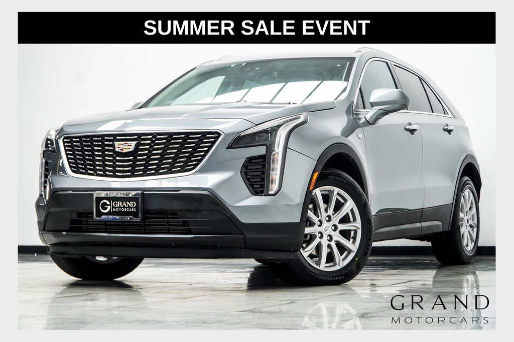 2023 Cadillac XT4 Plata (Argent Silver Metallic) SUV/Crossover Tracción delantera 9 velocidades Automática
