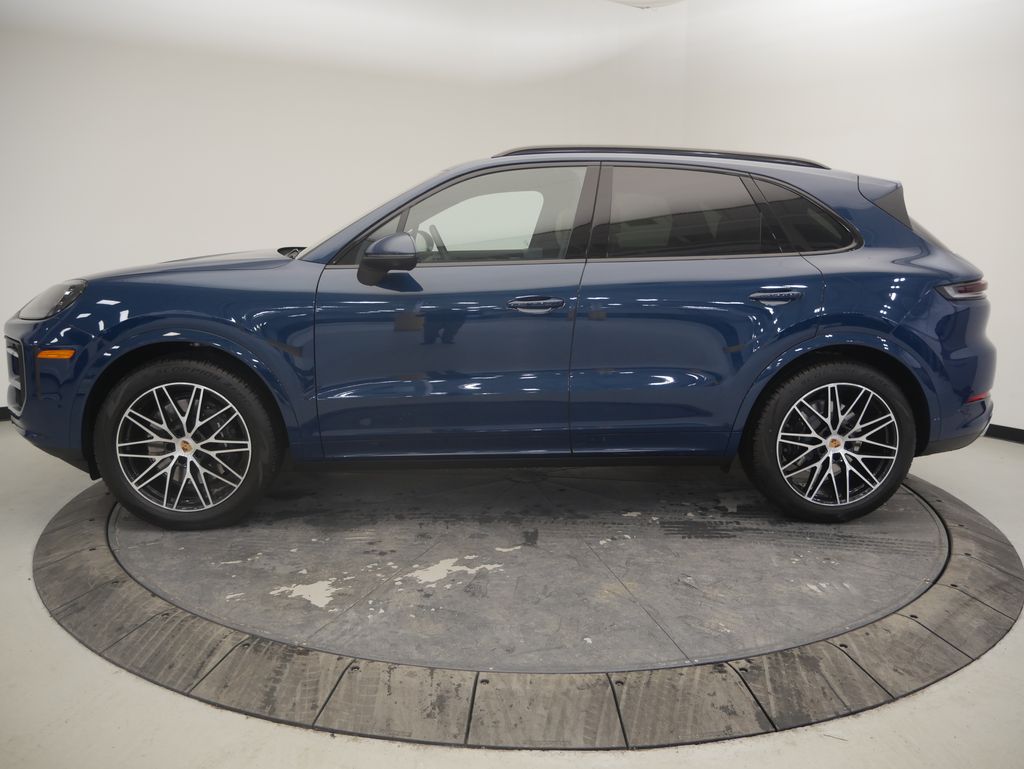 Thumbnail: 2026 Porsche Cayenne - 2