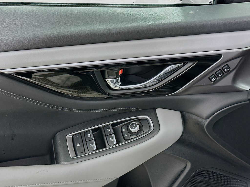 2025 Subaru Outback Limited - Photo 21
