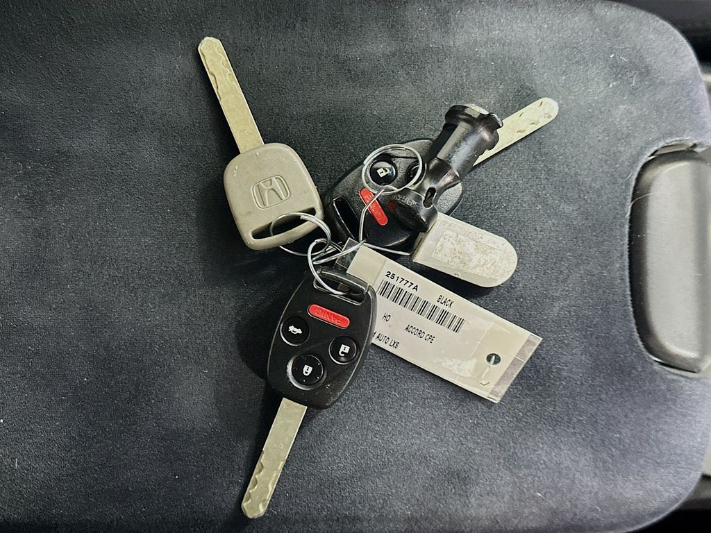 Used 2011 Black Honda LX-S image 32