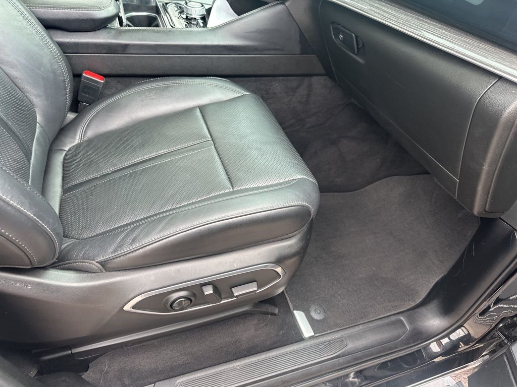 Used Car 2022 Jeep Wagoneer  Series Iii For Sale Under $50,000 In Austin, Texas