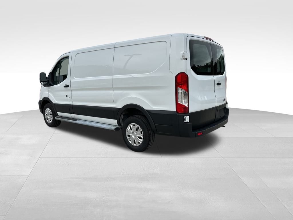 2022 Ford Transit-250 Base 6