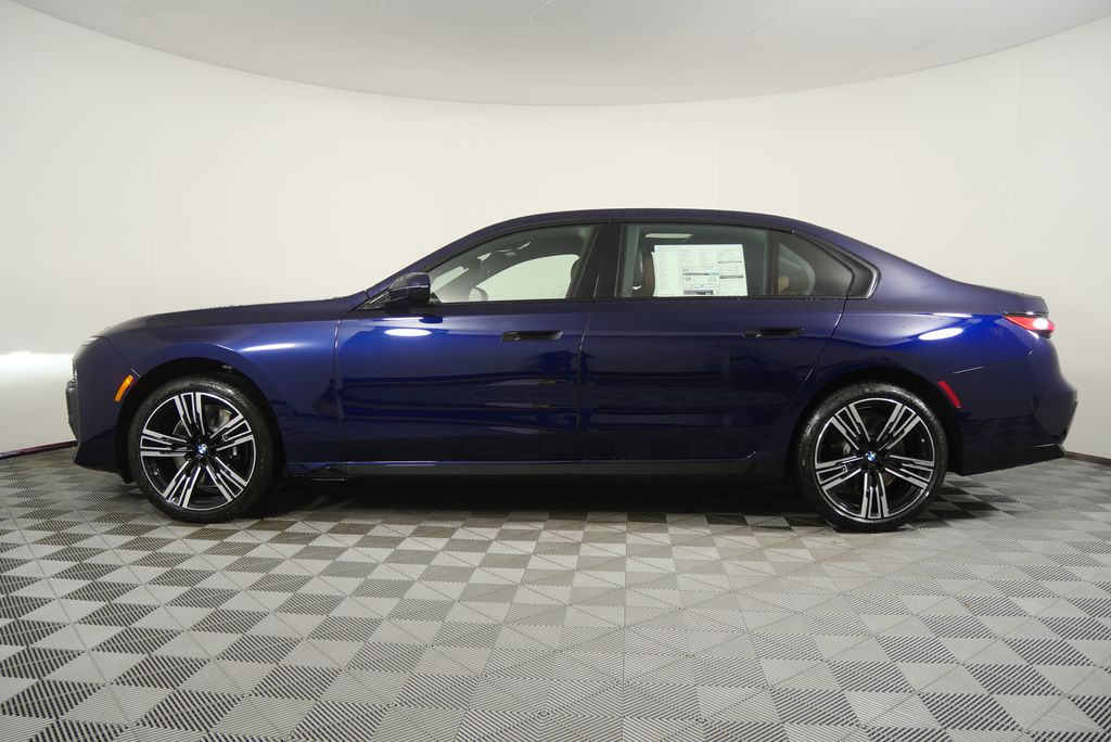 Thumbnail: 2026 BMW 7 Series - 6