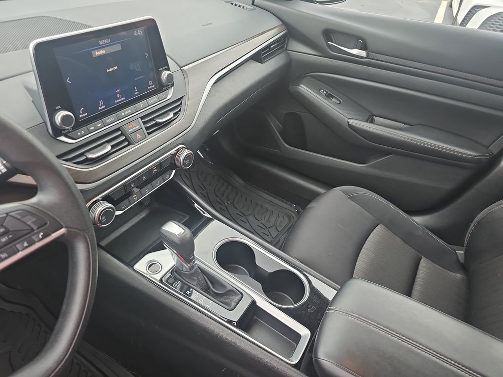 Used 2024 Nissan Altima Sedan