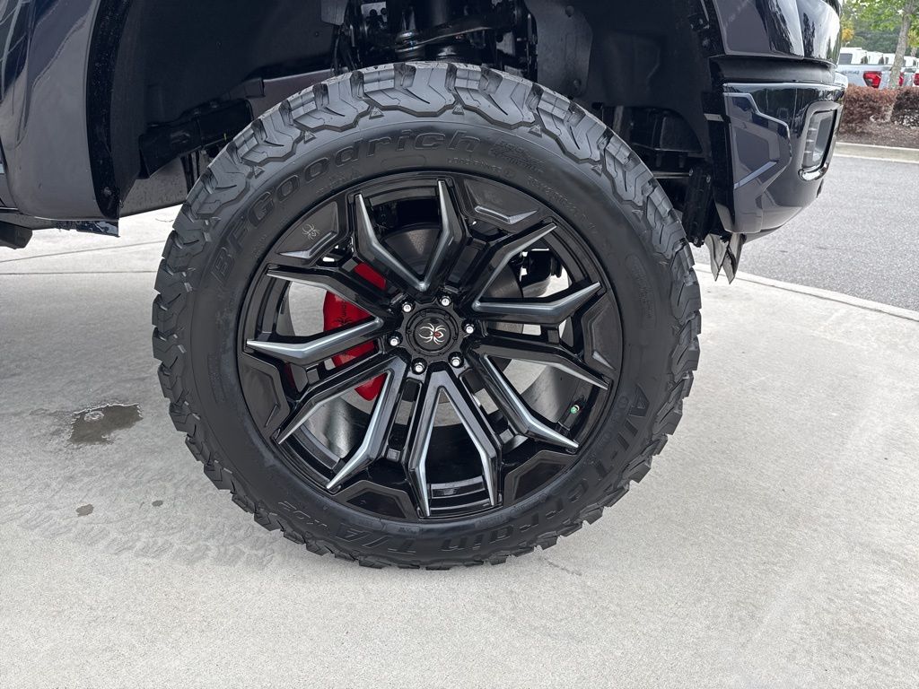2025 Ford F-150 Black Widow