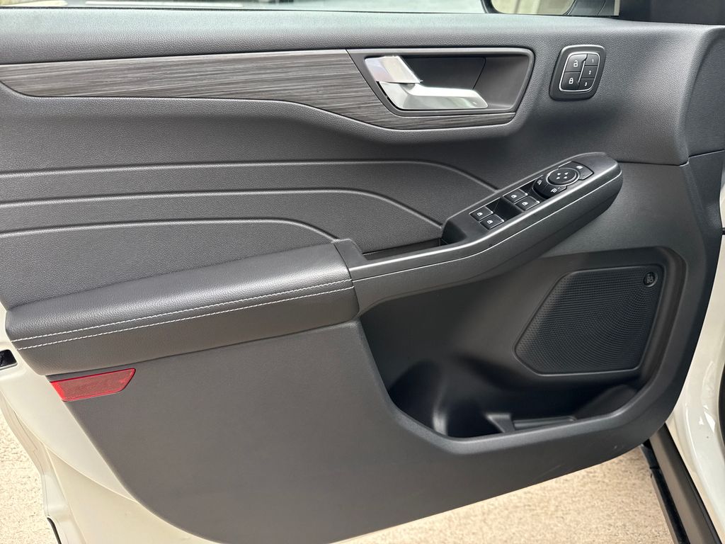 2025 Ford Escape Plug-In Hybrid Base photo 14