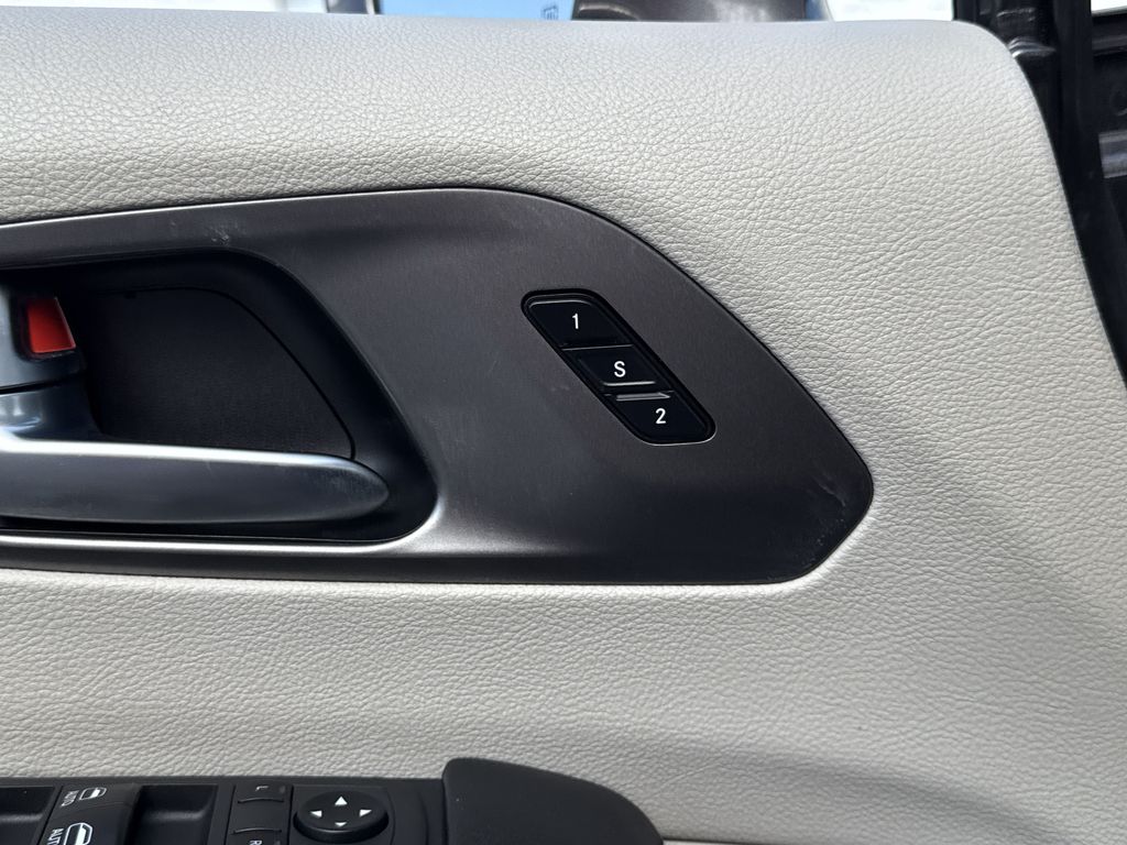 Used 2022 Chrysler Pacifica Van