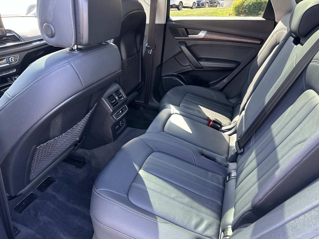 Thumbnail: 2021 Audi Q5 - 31