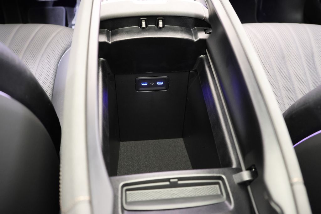 Thumbnail: 2026 Mercedes-Benz EQS - 29