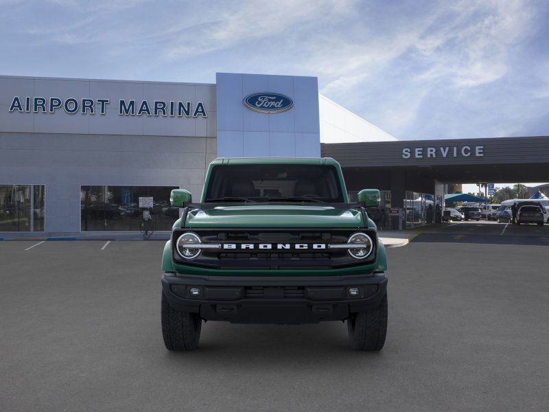 2024 Ford Bronco Outer Banks 7