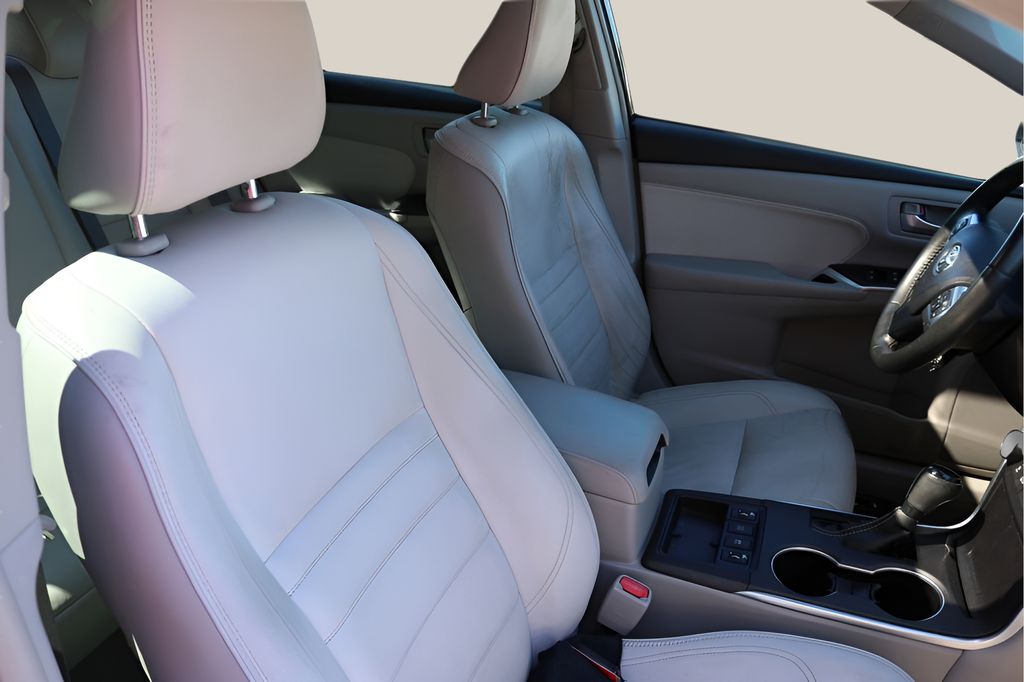 Used Car 2017 Toyota Camry Hybrid  Xle For Sale Under $20,000 In Austin, Texas