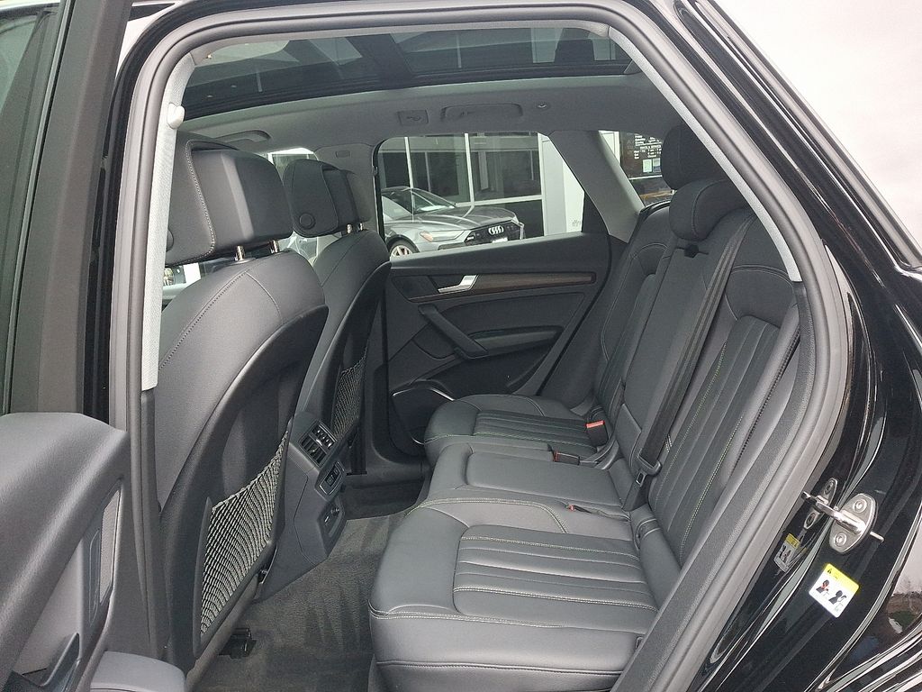 Thumbnail: 2024 Audi Q5 - 10