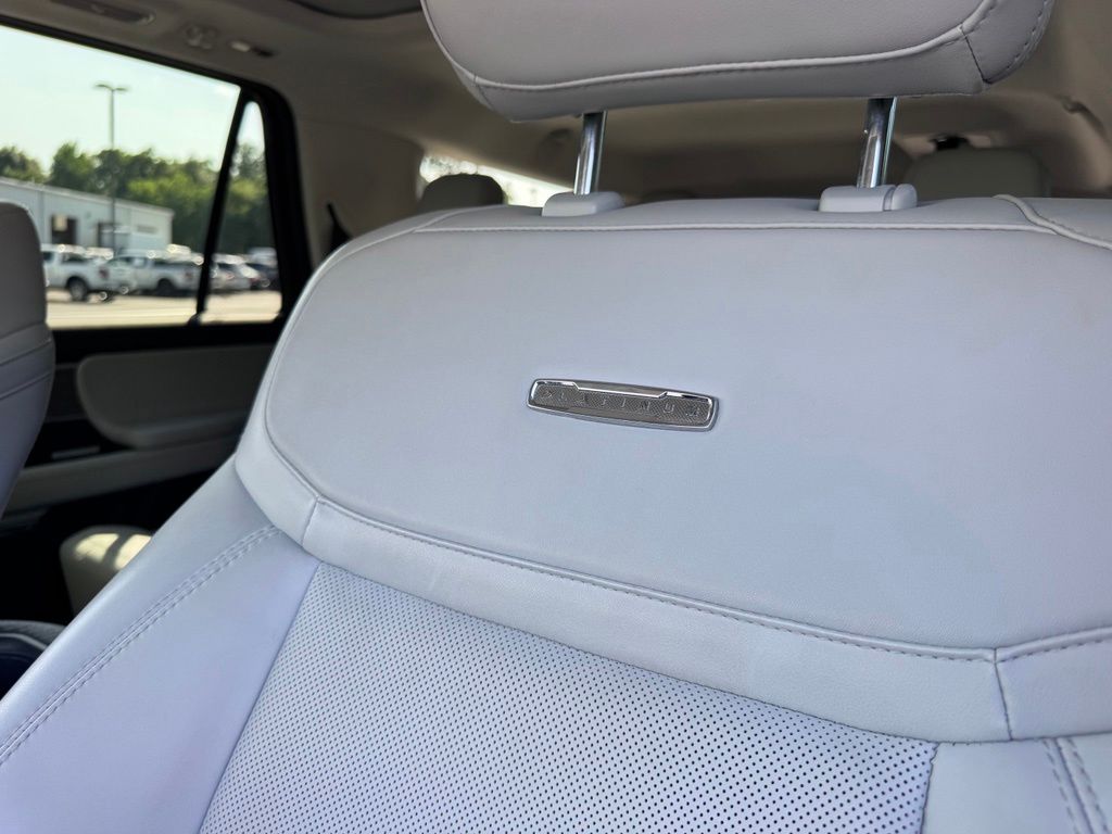 FordExpedition Max24