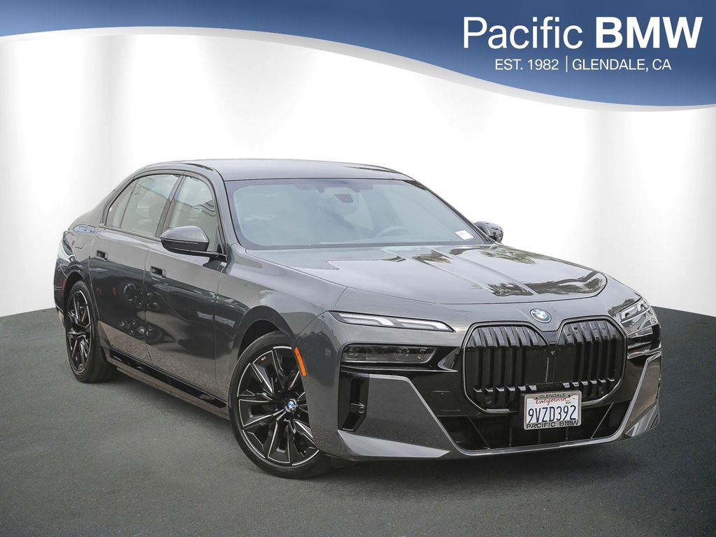 Gray (Dravit Grey Metallic) 2026 BMW 7 Series Sedan All-Wheel Drive 8-Speed Automatic
