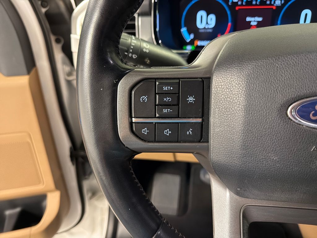 2021 Oxford White Ford F-150 Lariat 4X4 Truck