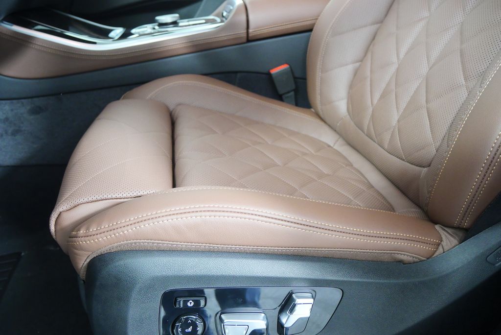 Thumbnail: 2026 BMW X5 - 9