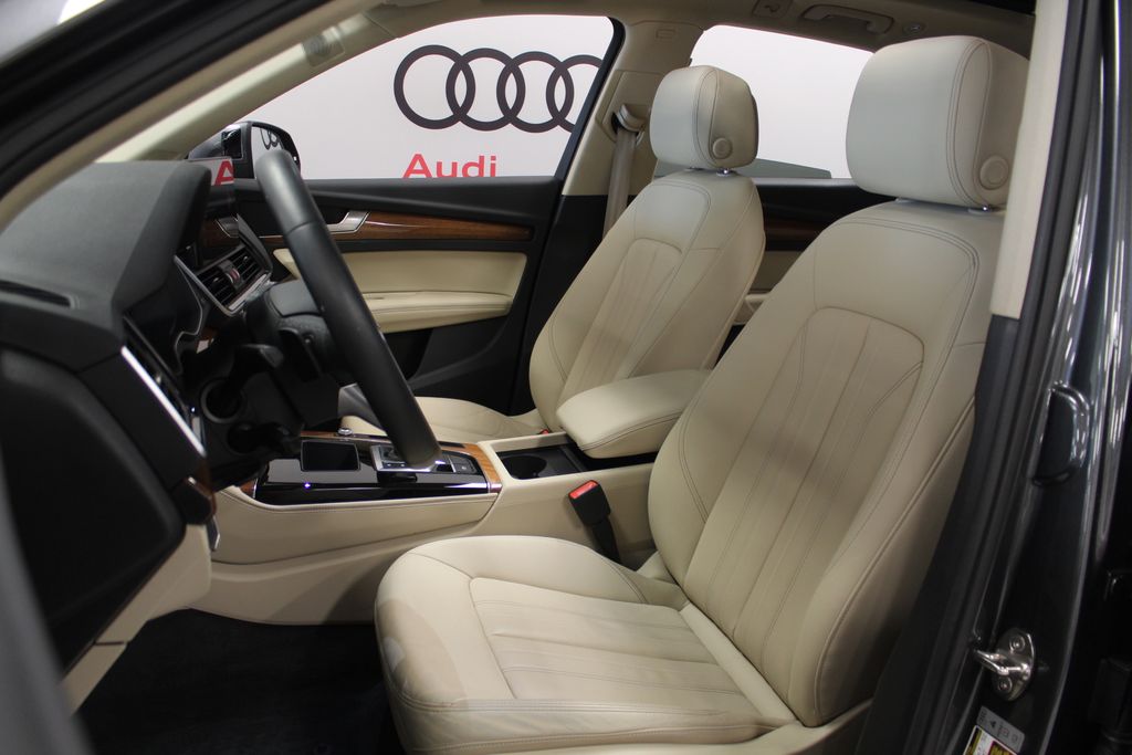 Thumbnail: 2023 Audi Q5 - 12