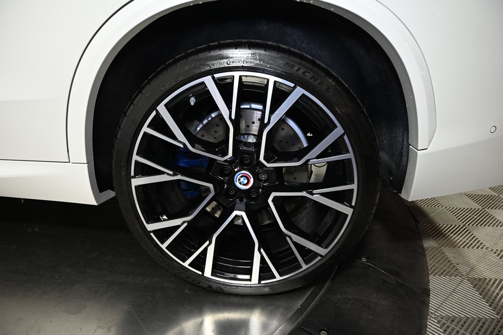 Thumbnail: 2023 BMW X5 - 12