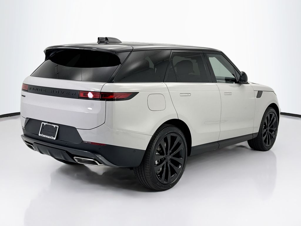 Thumbnail: 2026 Land Rover Range Rover Sport - 5