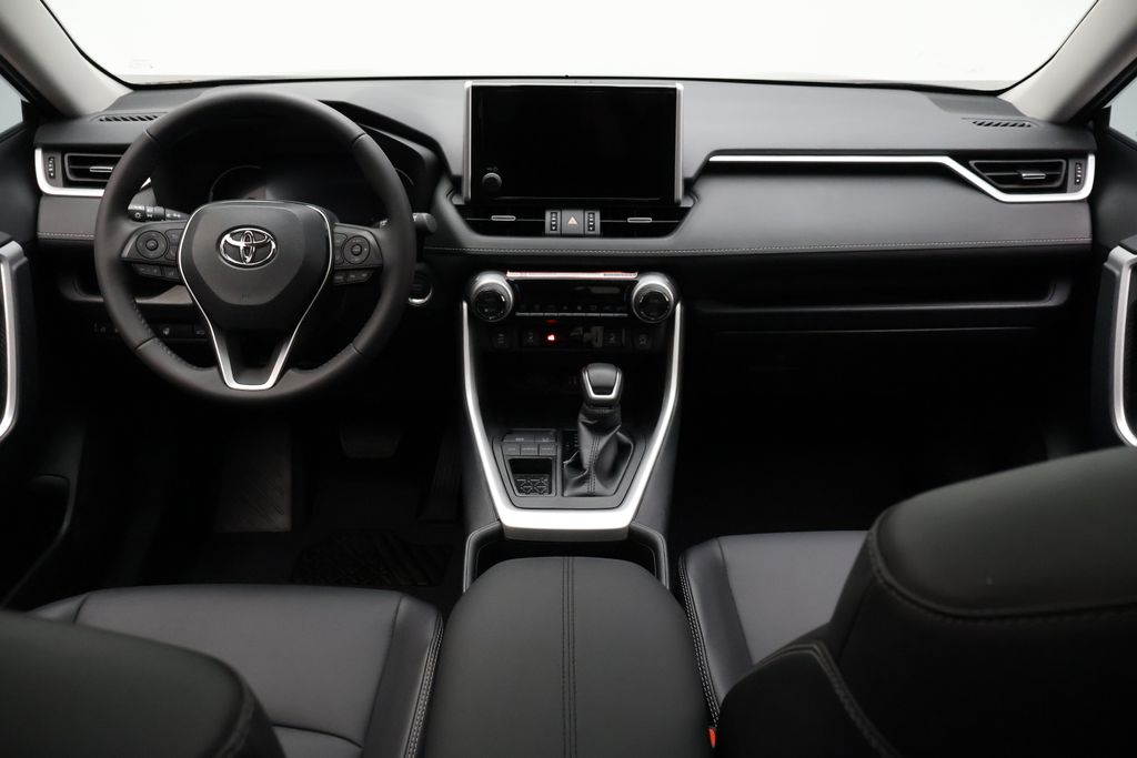 Thumbnail: 2025 Toyota RAV4 - 24