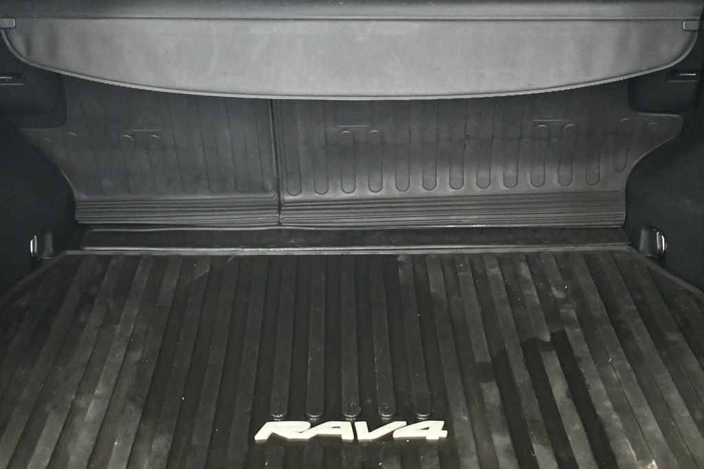 Thumbnail: 2021 Toyota RAV4 - 5