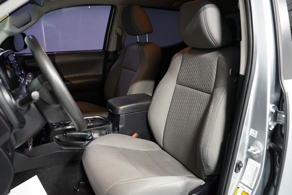 Thumbnail: 2022 Toyota Tacoma - 23