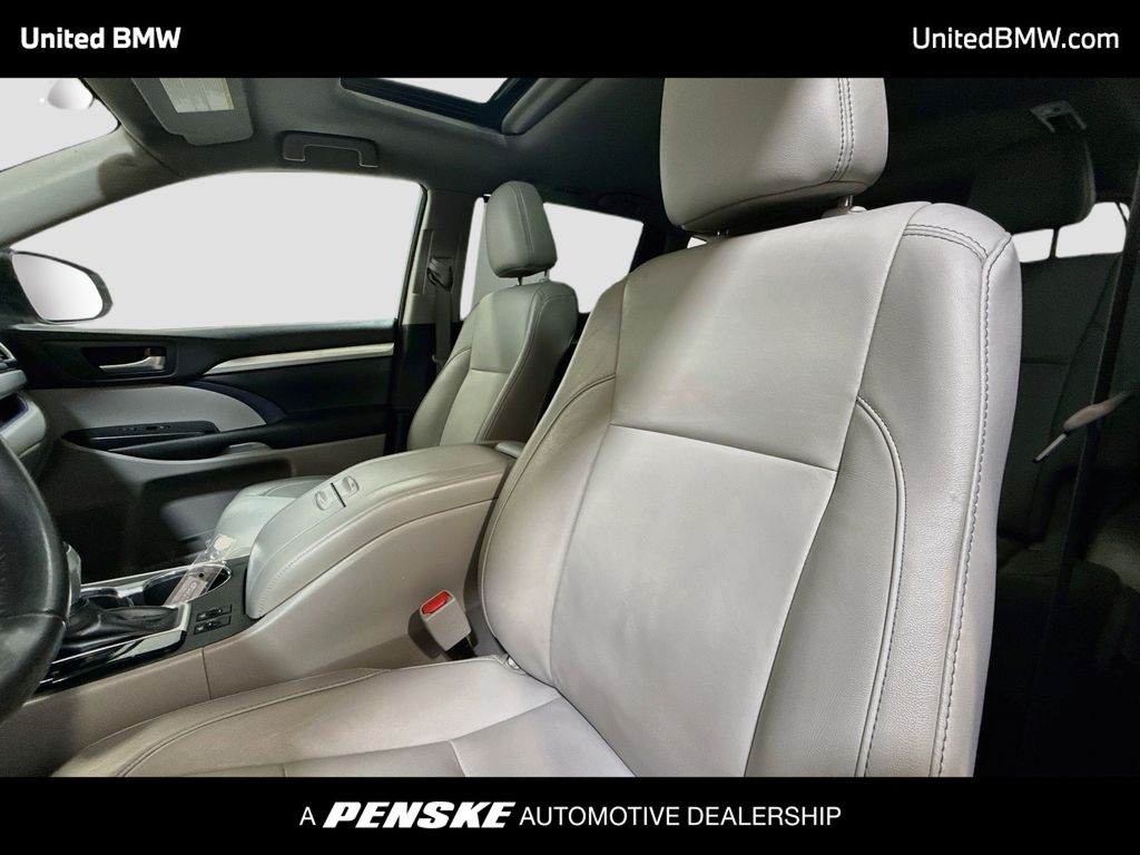 Thumbnail: 2018 Toyota Highlander - 5