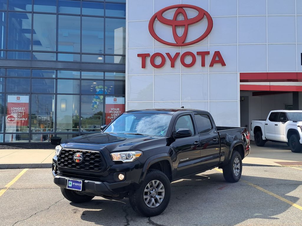 Midnight Black Metallic 2018 Toyota Tacoma Pickup Truck Four-Wheel Drive 6-Speed Automatic