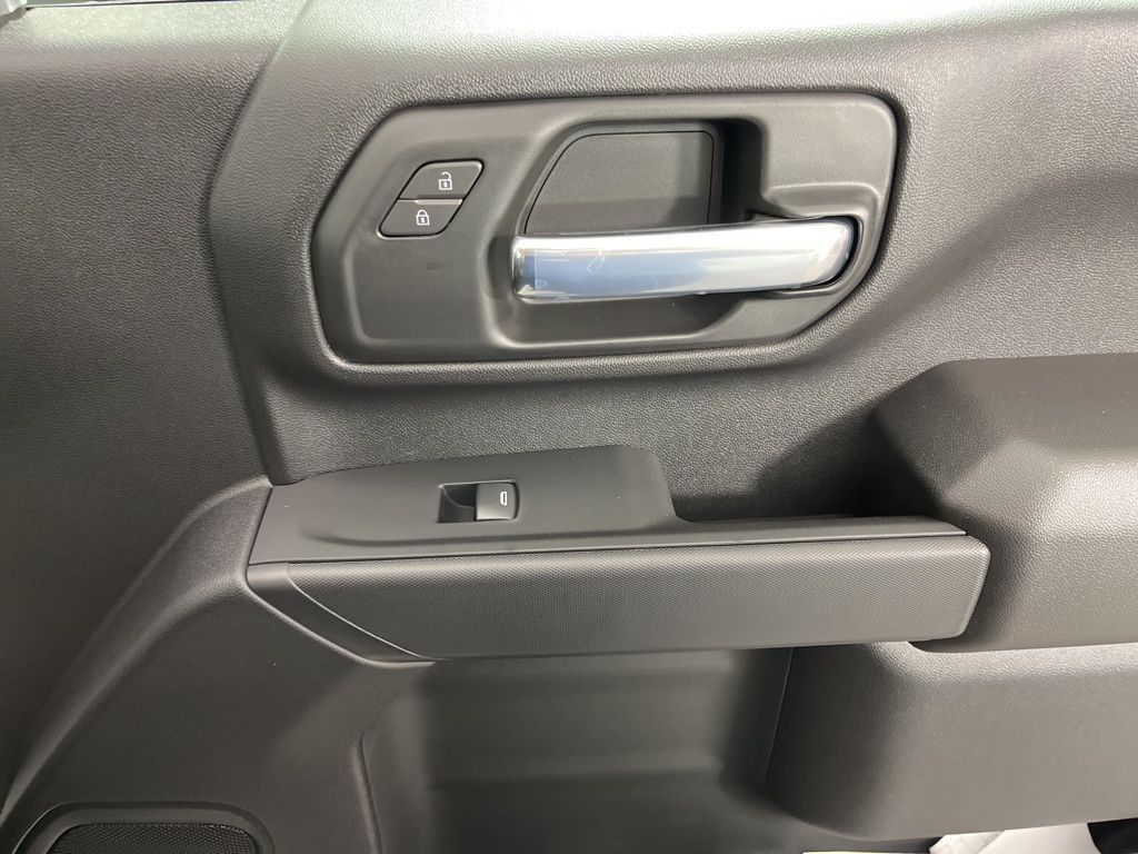 Thumbnail: 2026 Chevrolet Silverado 2500 - 12