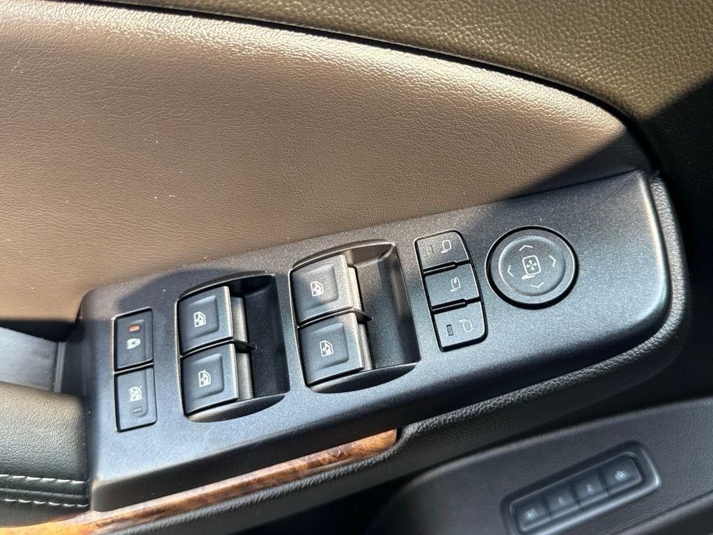 Used 2019 Black Chevrolet Premier image 12