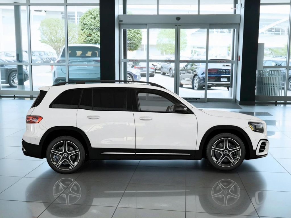 Thumbnail: 2026 Mercedes-Benz GLB - 2