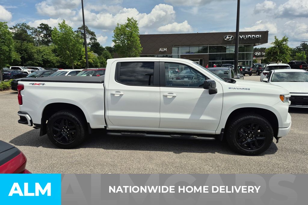 Used 2024 Summit White Chevrolet RST image 4