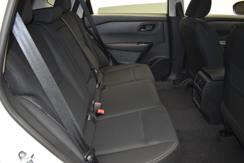 2025 Nissan Rogue S 28