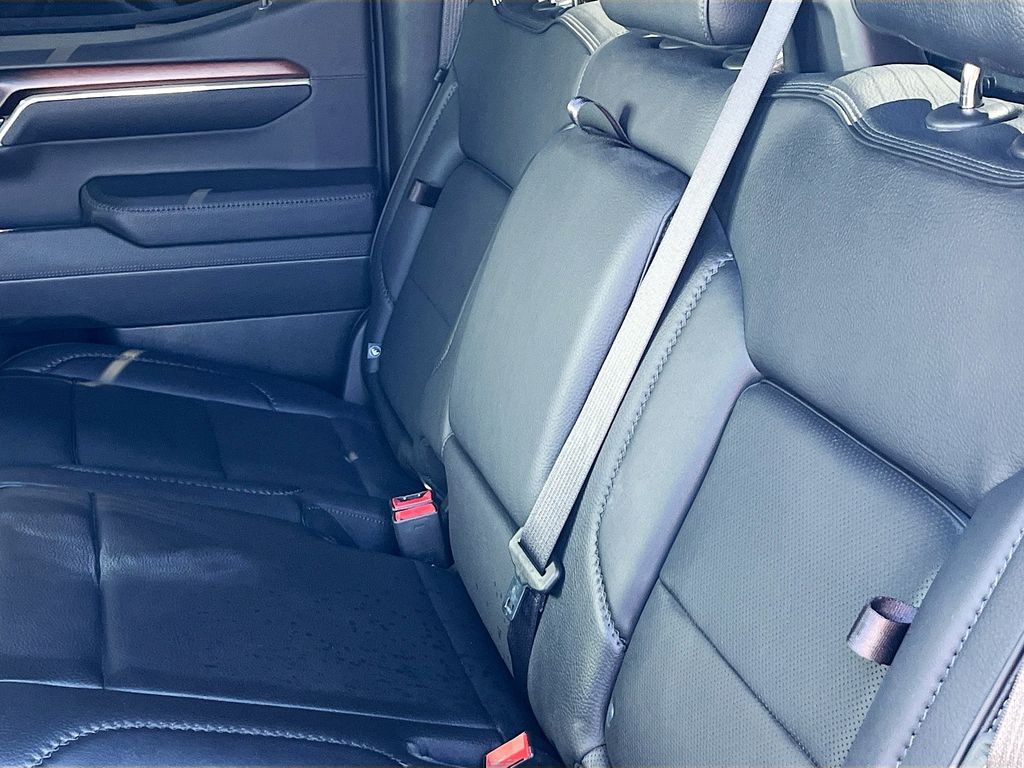 Used 2025 Silver GMC Denali image 26