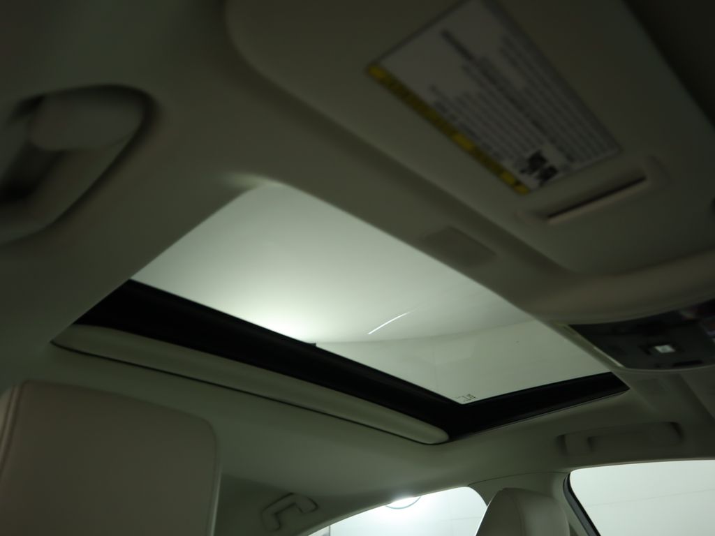 2025 Lexus ES Hybrid 300h 19
