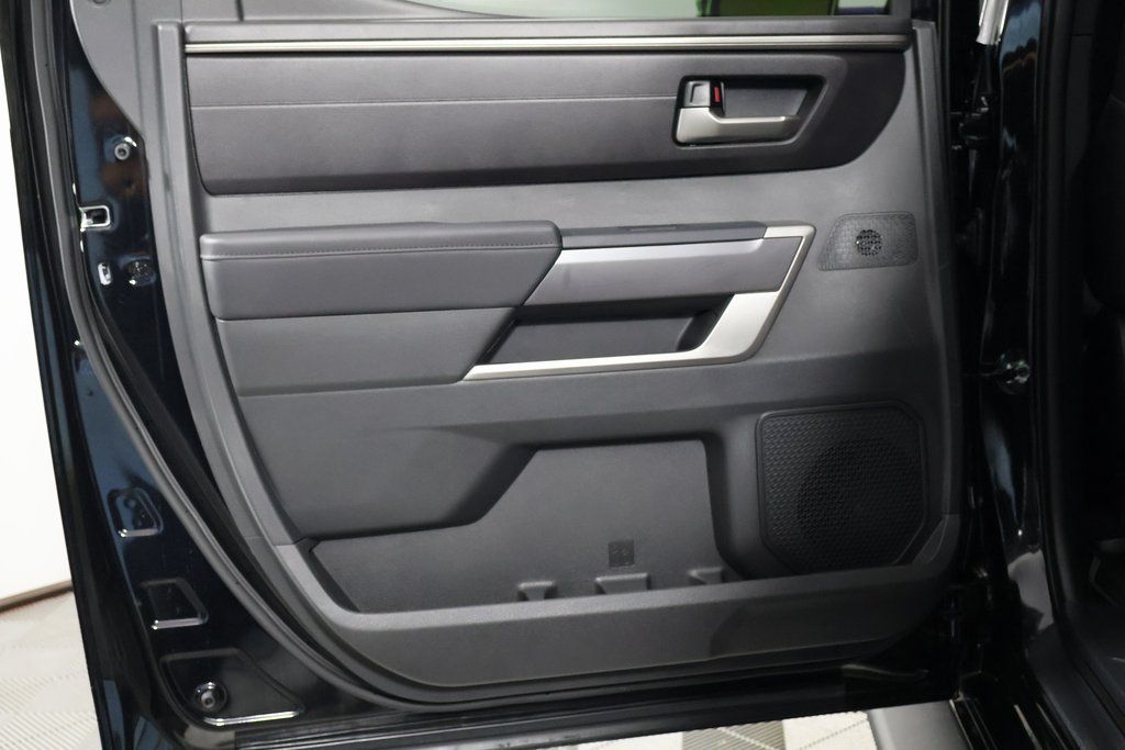 Thumbnail: 2025 Toyota Tundra - 13