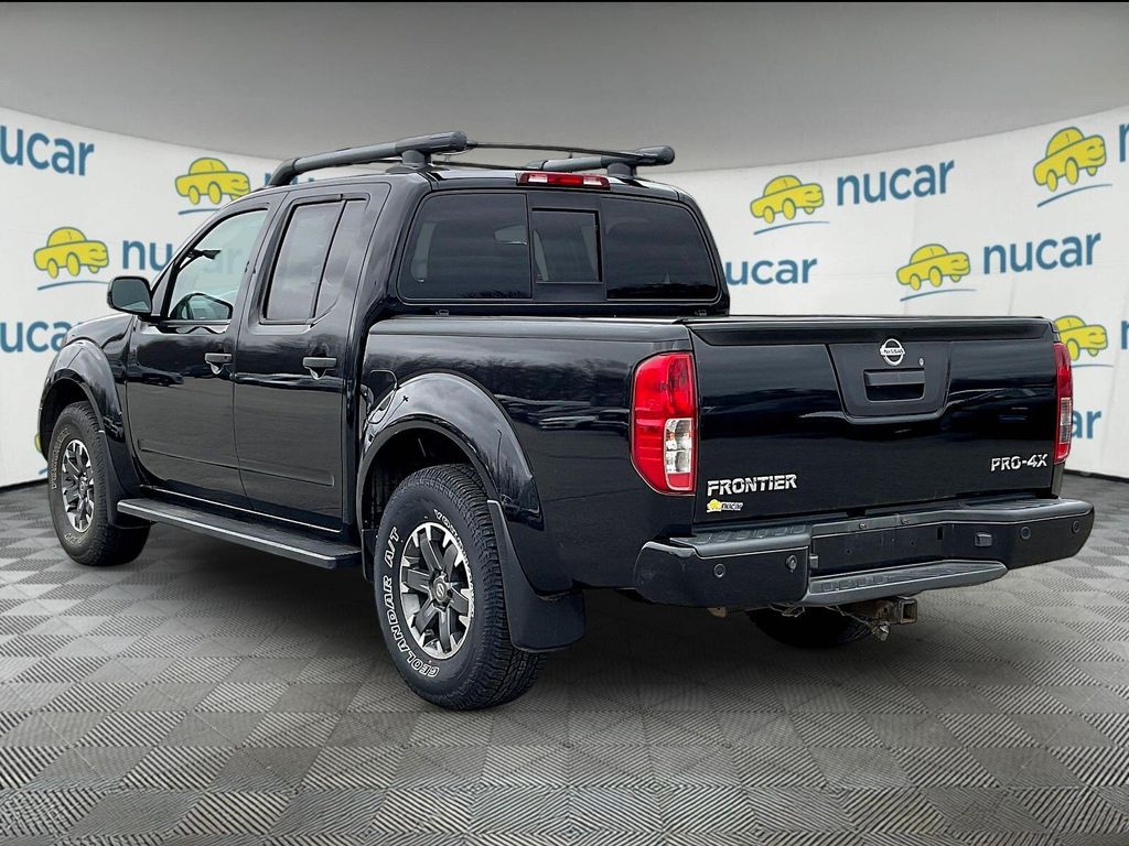 View vehicle photo 4