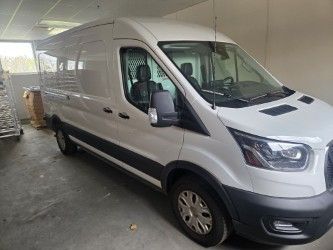 2023 Ford Transit Cargo 250 Medium Roof LB RWD