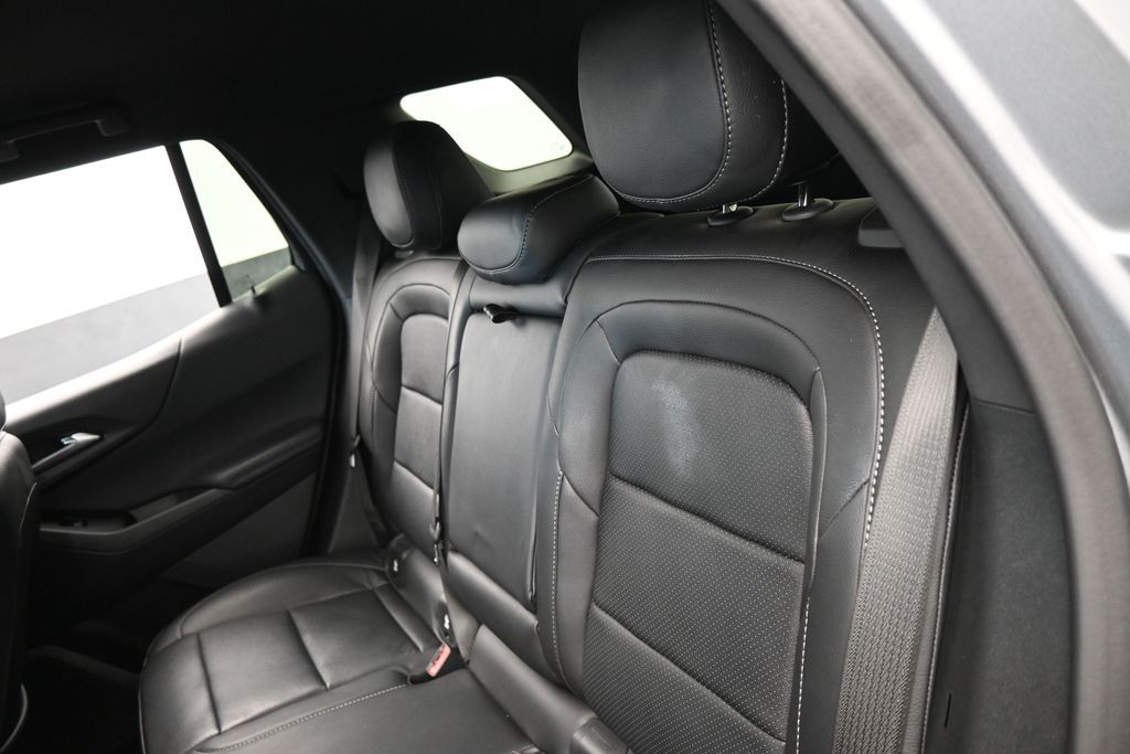 Used 2025 Sterling Gray Metallic Chevrolet LT image 27