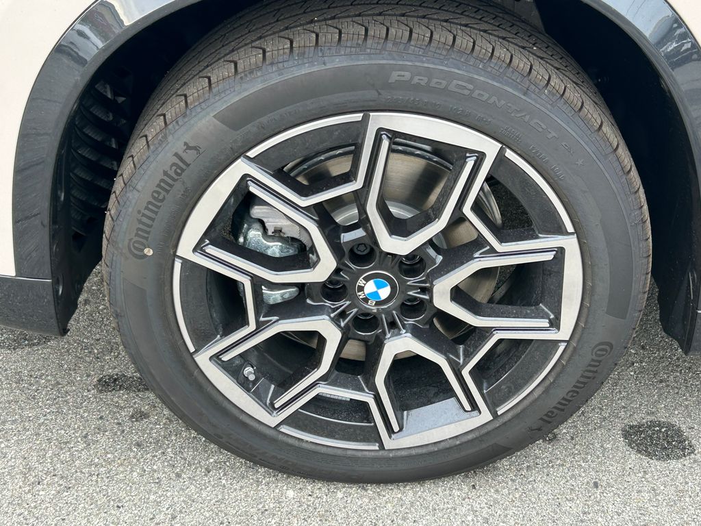 Thumbnail: 2026 BMW X1 - 9