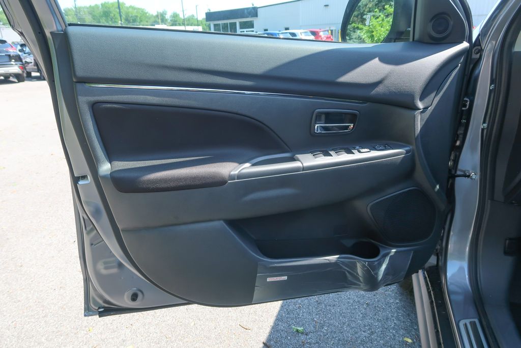 2026 Mitsubishi Outlander Sport 2.0 LE