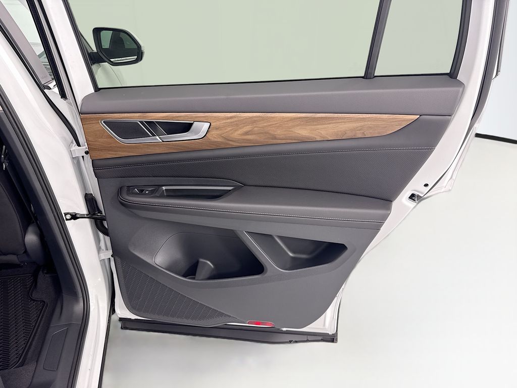 Thumbnail: 2026 Volkswagen Atlas - 25