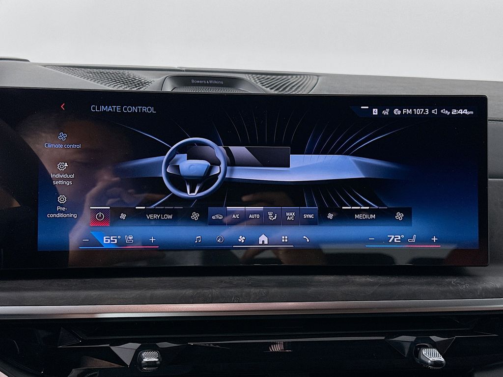 Thumbnail: 2026 BMW X7 - 14