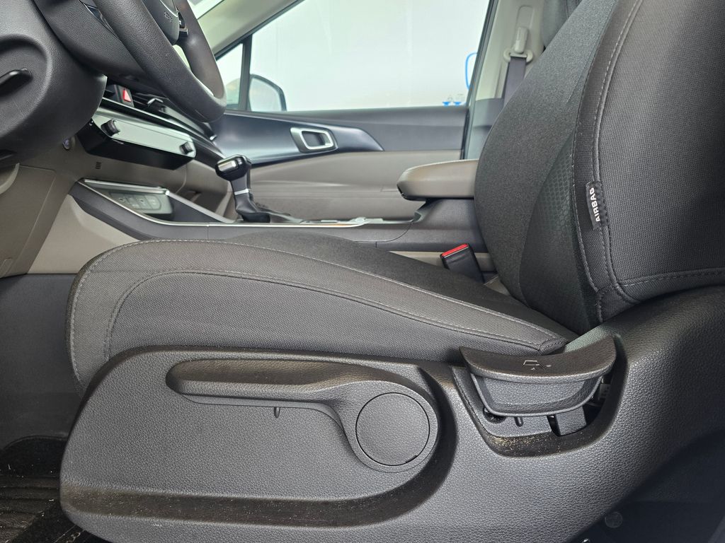 Thumbnail: 2025 Kia Carnival - 14
