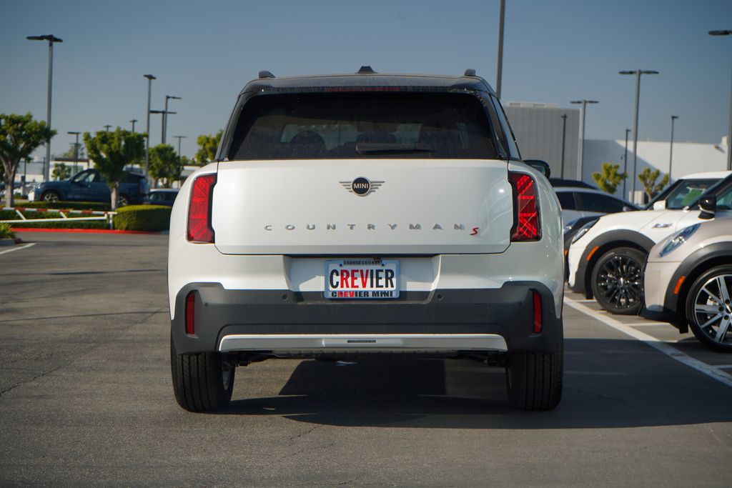 2025 MINI Cooper Countryman Base 6