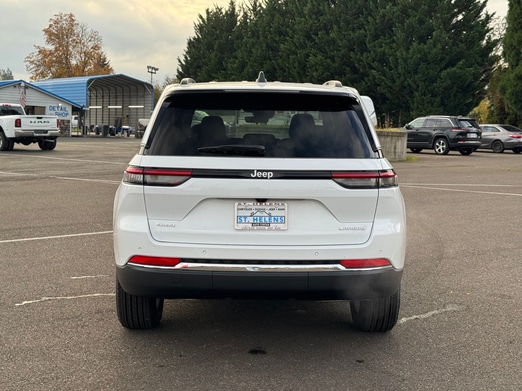 2025 Jeep Grand Cherokee Laredo X photo 4
