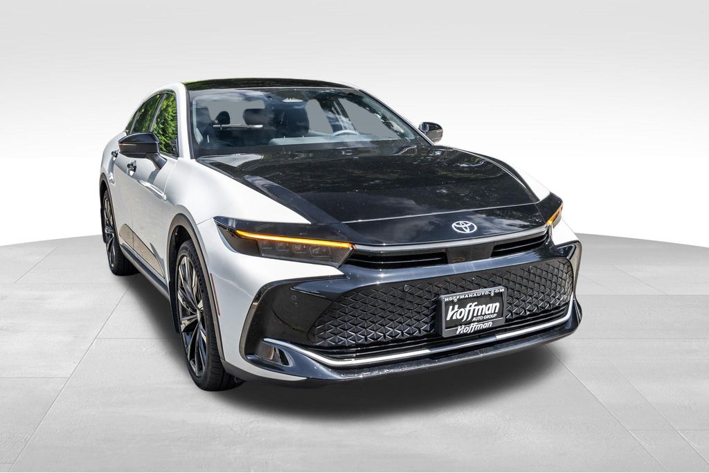 2023 Toyota Crown Platinum AWD