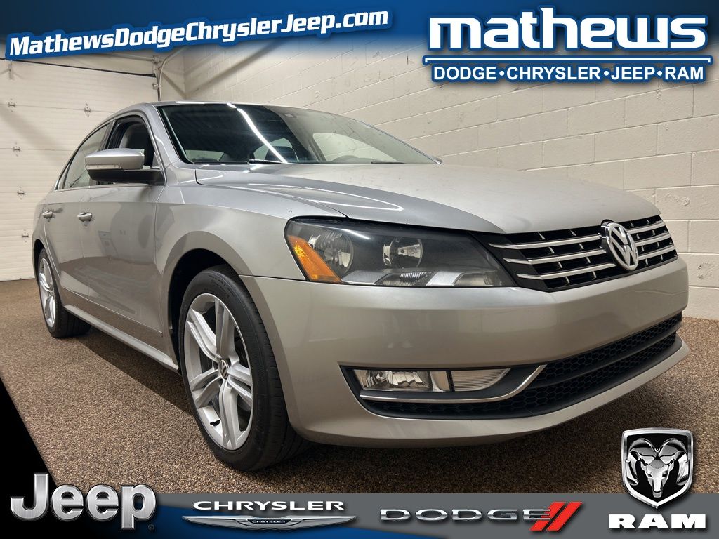 2014 Volkswagen Passat TDI SEL Premium Sedan Front-Wheel Drive 6-Speed Dual Clutch
